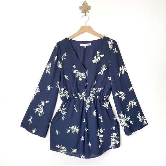 Cupcakes & Cashmere Floral button romper Medium - Picture 1 of 7